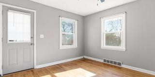Charming 2 Bedroom Home located in Midtown! - Open house 9/9 4pm-5pm Gallery 5