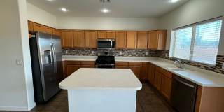 4 Bedroom - 2.5 Bath - 2485 Sq. Ft - Sahuarita Gallery 10