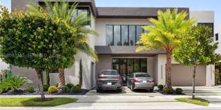 10261 NW 74th Ter Gallery 1