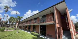 Centrally located condo studio in Orlando! - next to Florida Mall - all utilities included! Gallery 1