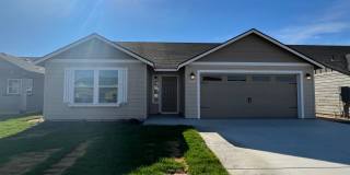 Modern 3 Bed 2 Bath!! Covered Patio!! Gallery 1