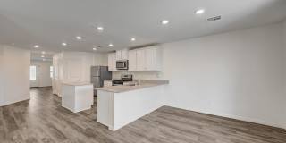Upgraded 5 bedroom home in Cul-De-Sac!! Gallery 13