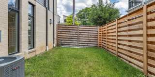 Stunning Salemtown Townhome With Fenced In Yard Stunning Salemtown Townhome With Fenced In Yard Gallery 34