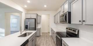 3 Bed, 2.5 Bath Home with Bonus Loft & Private Owner Suite - Available Late September Move In Gallery 5