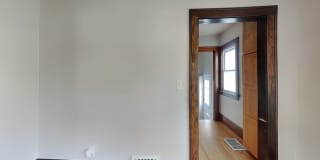 2504 East 42nd Street Gallery 5