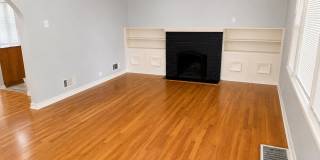 Spacious 2 Bedroom Home w/ Large Yard Gallery 1
