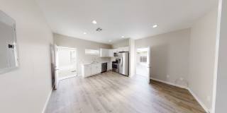 4BD/2BA, Great Yard Space! Gallery 4