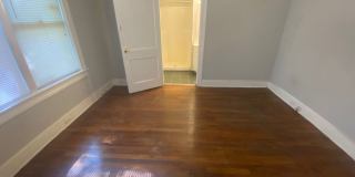 424 South Holly Street Gallery 18