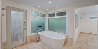 5 BR Executive Home with Pool in prestigious Kahala! Pet Friendly! Gallery 16