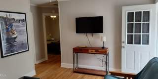 607 Waight Street Gallery 13