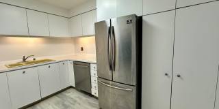 Available NOW - Highly Desired 2 BED 2 BATH Near Ala Moana Gallery 8