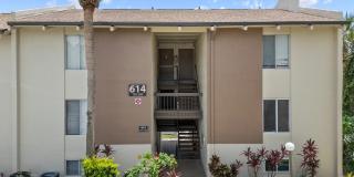 WATERFRONT LIVING IN SANDY COVE! | 1 BEDROOM, 1 BATH CONDO Gallery 1