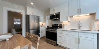 Fully Furnished Alta Heights Retreat | Walk to Downtown Napa Gallery 19