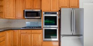 Large Oakland Hills Home With Large Garage/Yard +Laundry Hook-Ups! Gallery 1