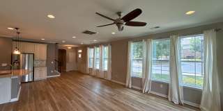 Townhouse in the Glenmore Garden Community! Gallery 7