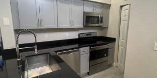 Modern 1-Bedroom Condo with Resort-Style Amenities in Gated Orlando Community Gallery 5
