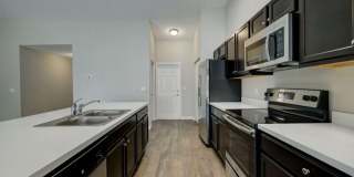 586 Southwest Laconic Avenue Gallery 7