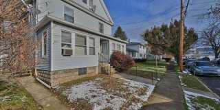 2211 Brown Avenue Gallery 3