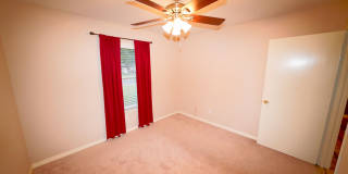 Updated Northeast Park Home Near Loop 410 - Realtor Commission: $500 Gallery 33