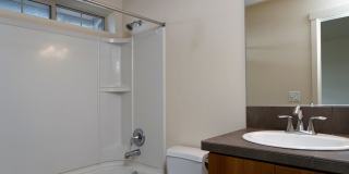 2BD 2.5BA + Bonus Room/Den/Office Townhouse w/Garage + AC + Washer/Dryer Included Gallery 18