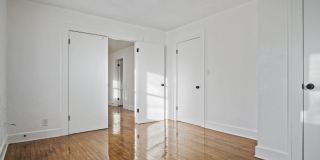 1524 Northeast 8th Street Gallery 21