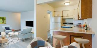 Lake Forest Apartments Gallery 23