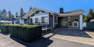 Charming 3 bed, 2 bath Lake Goodwin rambler! Gallery 1