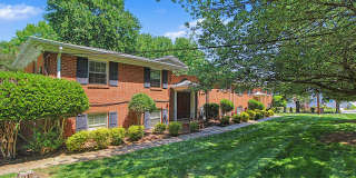 1 bedroom Condo in Cotswold Gallery 17