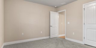 Spacious 4-Bedroom Home - Great Location Gallery 19