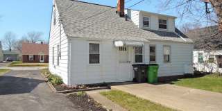 Spacious 4-Bedroom Bungalow for Rent in Euclid! Gallery 3