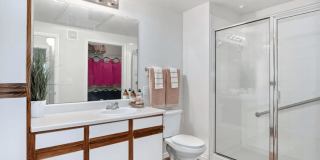 Belle at Bay Colony 55+ Apartments Gallery 18