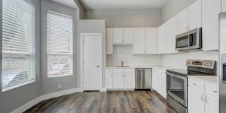 7bed/4bath in West Campus Gallery 8