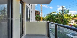 9800 W Bay Harbor Dr Gallery 33