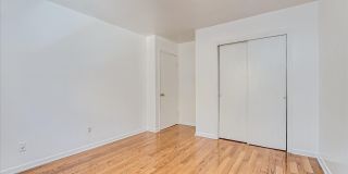 536 Elsie Avenue Gallery 21