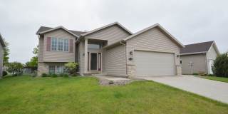 Exceptional home in Badger Ridge area of Rochester! Gallery 1