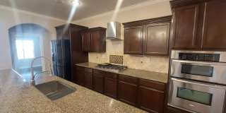 4 BEDROOM 3 BATHROOM HOME Gallery 10