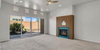 4 Bed, 3 car garage, private pool for rent! Gallery 11