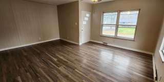 Beaverdale! 2 Bedroom, 1 Bathroom home with detached garage Beaverdale! 2 Bedroom, 1 Bathroom home with detached garage Gallery 7