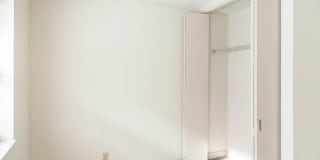 Alexander Gallery 24