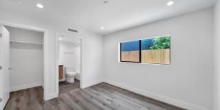 11522 Emelita Street Gallery 31