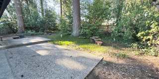Lovely 2BD, 2BA Home In Lake Oswego with Lake Access!! Gallery 14