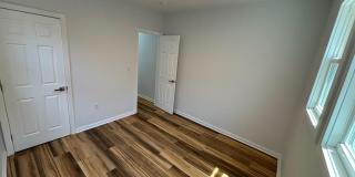 4854 BROWN Street Gallery 12