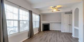 Stunning 2 Bedroom 2 Bathroom condo In Aurora with a garage! Gallery 4