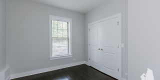 1952 W Nelson St, 1952 W Nelson St, Gallery 8