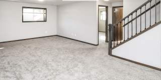 East Sioux Falls 4-Bedroom Townhome – Style, Space & Convenience! Gallery 24