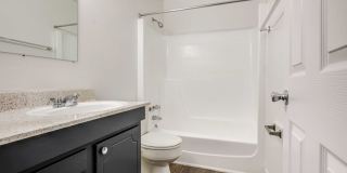 Country Club Apartments Gallery 11