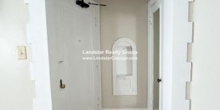 1806 Farwell Gallery 1