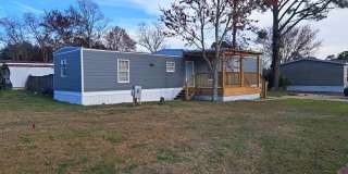 Nicely Renovated 2BR/2BA Mobile Home Gallery 1