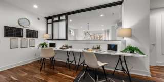 Stunning 2 Bed 3 Bath Home in Queen Anne Gallery 12