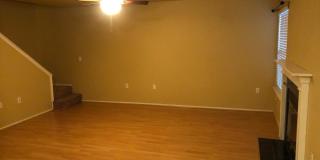 Beautiful 3 Bedroom, 2.5 Bath Townhome Condo in Canterbury! Gallery 1